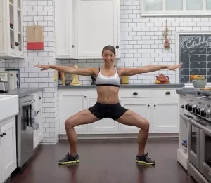 3 One Minute Easy Workouts You Can Do at Home While Blending with @BlenderBabes