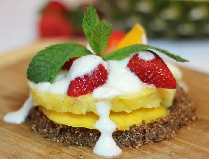 Vegan and Gluten-Free Fruit Tart by @AllyRamser via @BlenderBabes