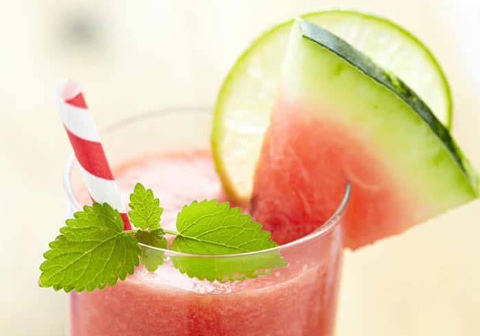 Anti-aging watermelon detox juice #antiaging #detox #detoxjuice #watermelon #blenderbabes