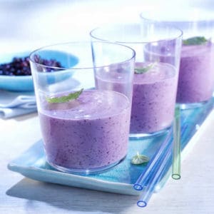 Betty Crocker's Blueberry Smoothie Recipe by @BlenderBabes
