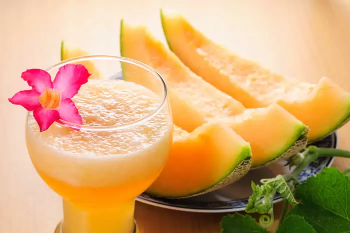 Cantaloupe Craze Smoothie made in your Blendtec or Vitamix blender by @BlenderBabes