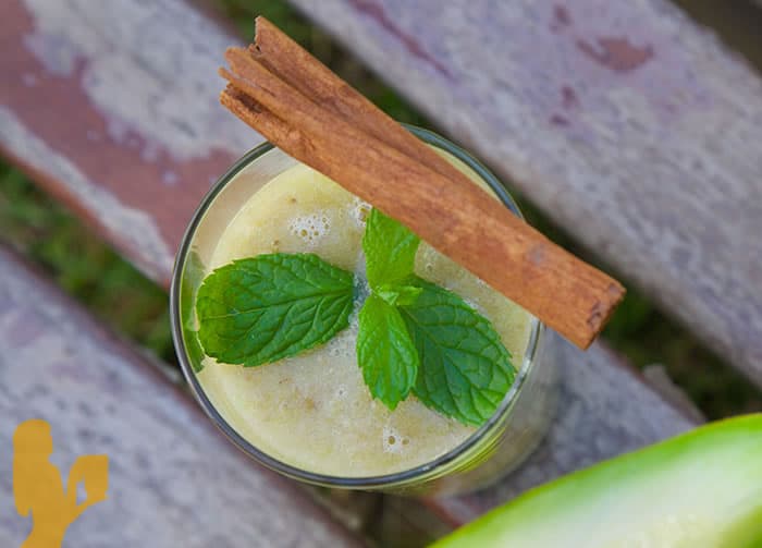 Cantaloupe Grape Green Smoothie Recipe by @BlenderBabes