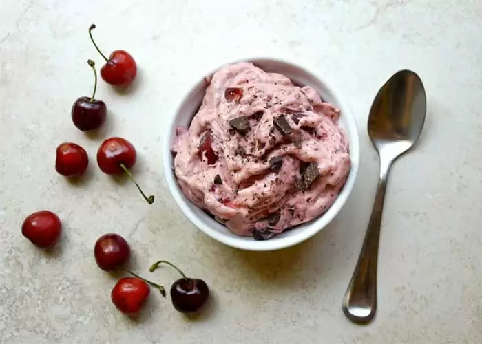 Blendtec and Vitamix Chocolate Cherry Ice Cream Recipe by @BlenderBabes #icecream #cherryrecipes #cherryicecream #vitamixicecream #vitamix #blenderbabes