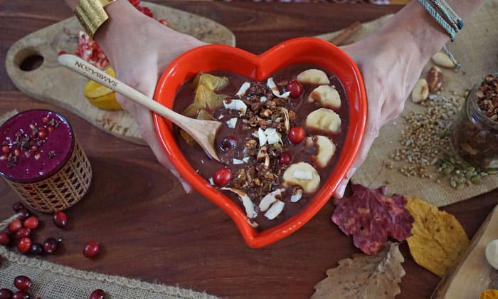 Cinnamon Spice Cookie Acai Smoothie Bowl Recipe