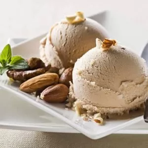 Dairy-Free Hazelnut Ice Cream made in your Blendtec or Vitamix blender by @BlenderBabes