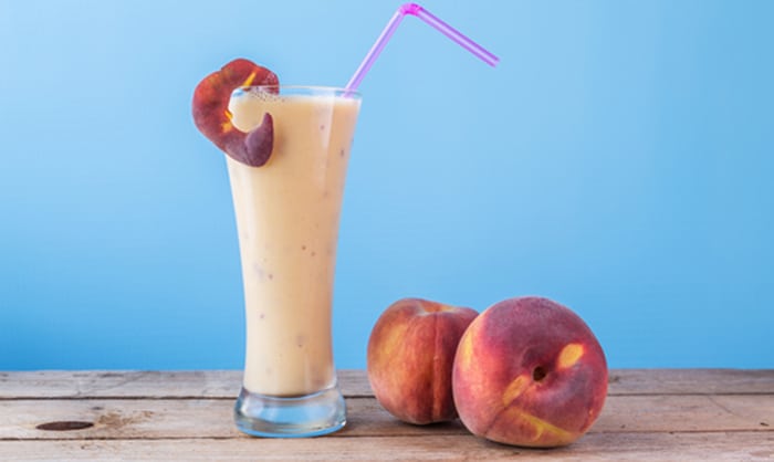 Dr. Oz Peaches and Cream Smoothie made in your Blendtec or Vitamix blender by @BlenderBabes