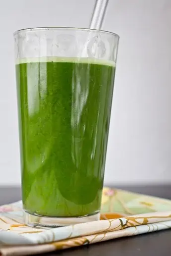Giada's Rise and Shine Green Juice Recipe by @BlenderBabes