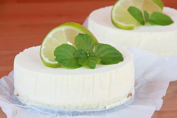 Kimberly Snyder's Raw Key Lime Pie Bars from Beauty Detox Solution Food Cookbook via @BlenderBabes