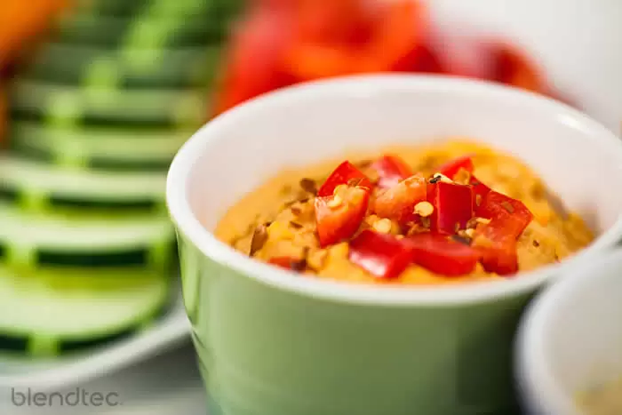 Sundried Tomato Hummus Recipe from @BlenderBabes