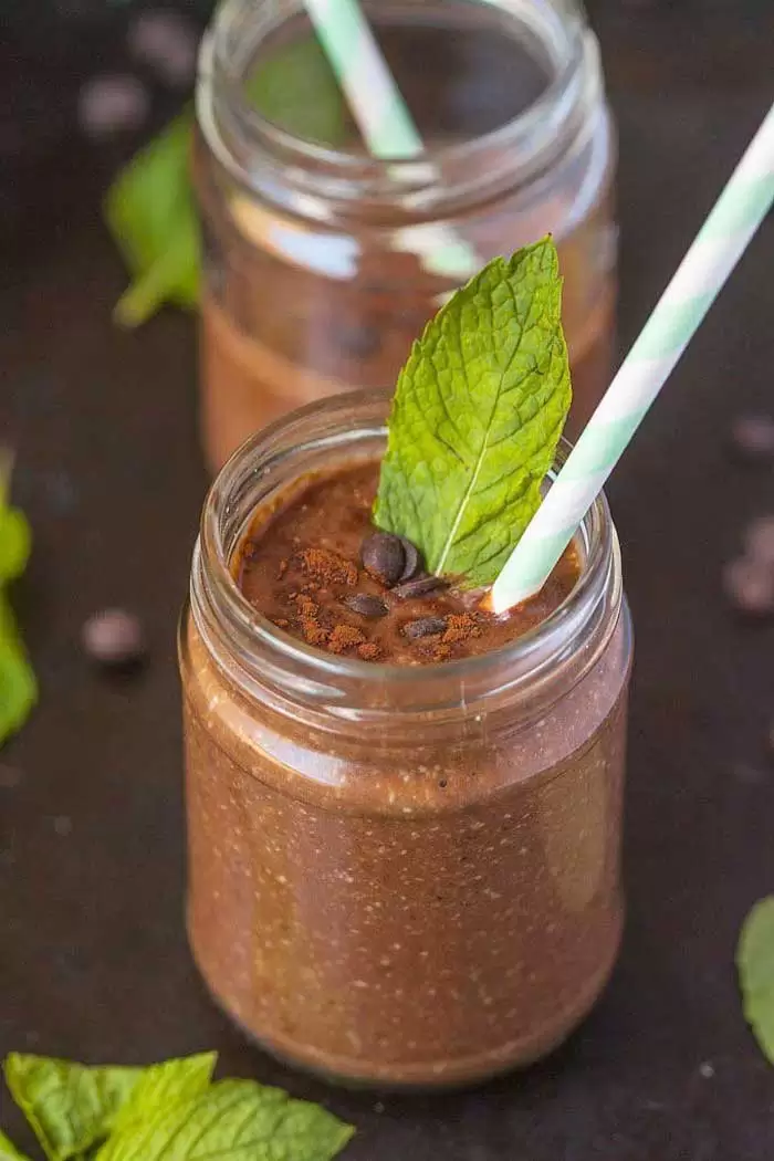 Vegan Smoothies That Taste Like Milkshakes - Peppermint Patty Smoothie