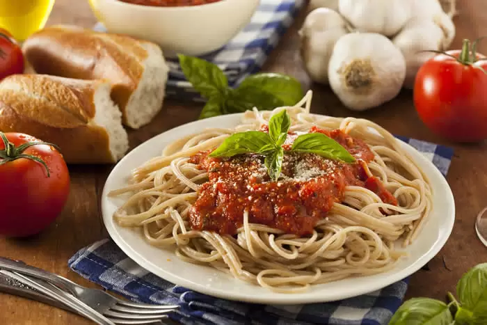 Awesome RAWsome Raw Marinara Sauce by @FeedYourSkull via @BlenderBabes