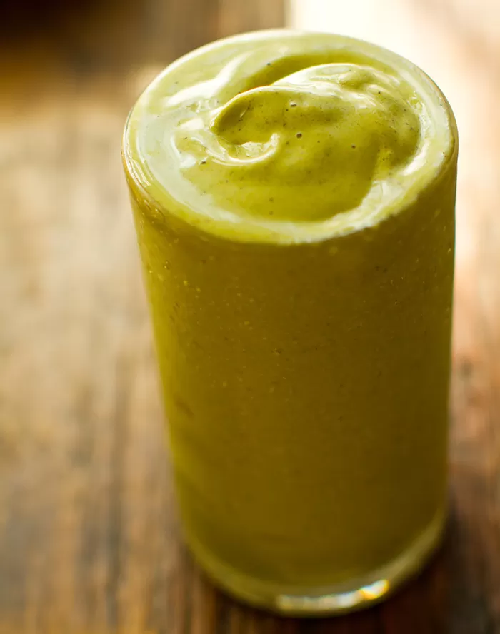 Secret Ingredient Matcha Shake Smoothie via @BlenderBabes