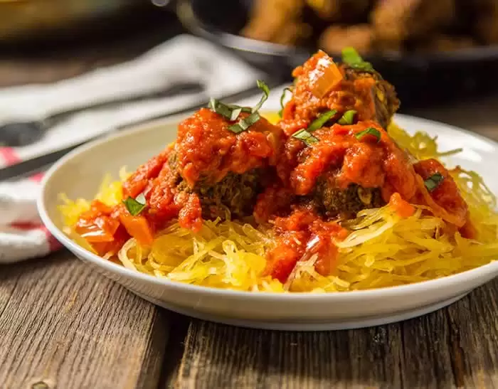 Vegan Spaghetti and Meatballs Recipe via @BlenderBabes