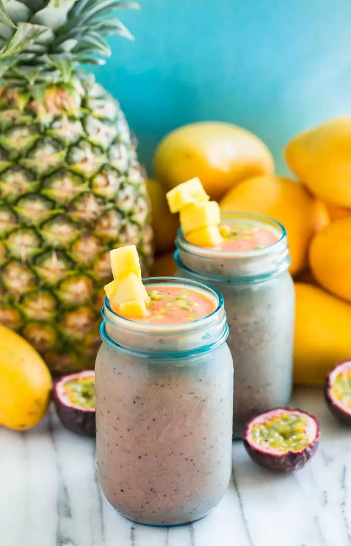 Anti-Bloat Flat Belly Smoothies - Tropical-Passion-Berry-Smoothie