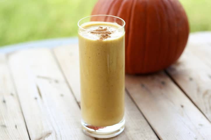 Vega pumpkin pie high protein green smoothie shake in a blendtec or vitamix by @BlenderBabes