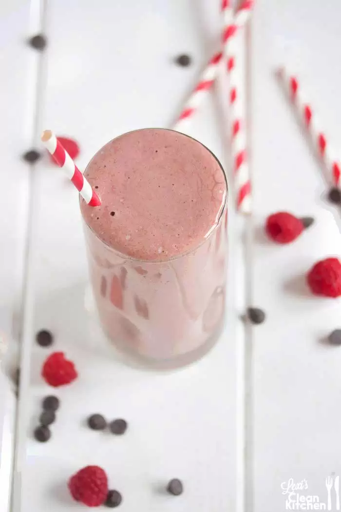 Very Berry Chocolate Protein Smoothie - Smoothies Without Bananas