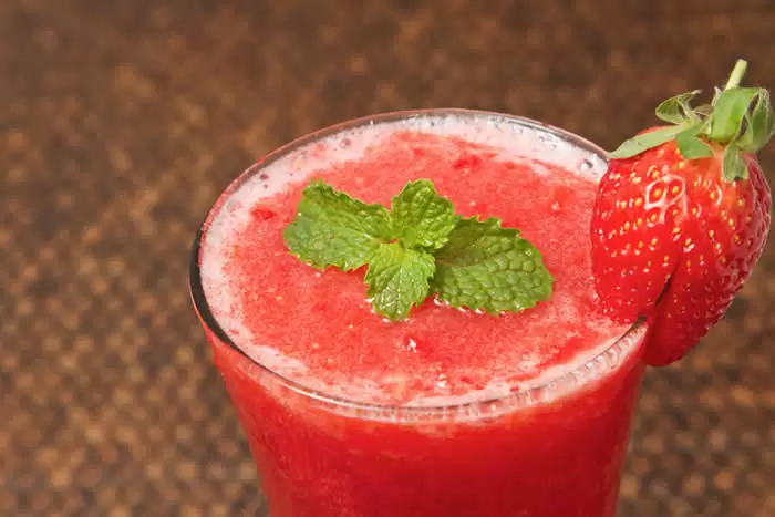 Strawberry Daiquiri in the Ninja Foodi Cold & Hot Blender - The