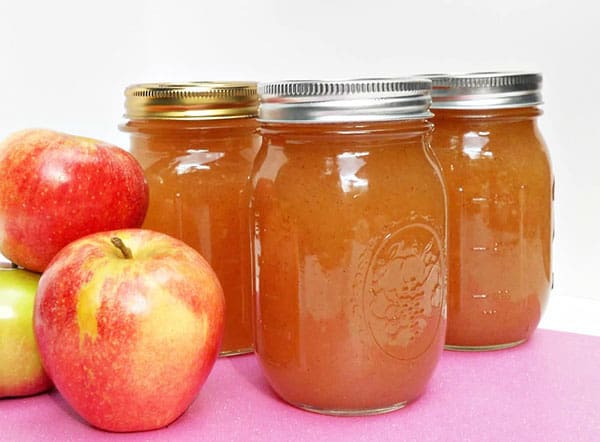 Easy Apple Butter Spread Recipe by @BlenderBabes
