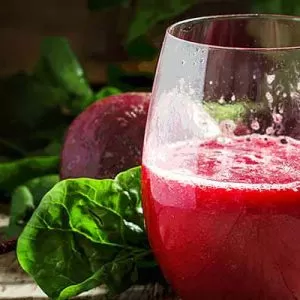 Detox Beet Green Juice Recipe by @BlenderBabes