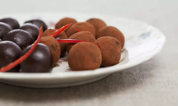 Chili Chocolate Truffle Recipe by @BlenderBabes