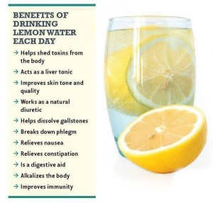 Blender Babes Juice Cleanse Daily Recipes - The Health Benefits of Drinking Lemon Water every day