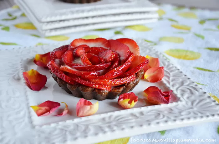 Vegan Strawberry Tartlets Recipe with Lemon Custard Cream