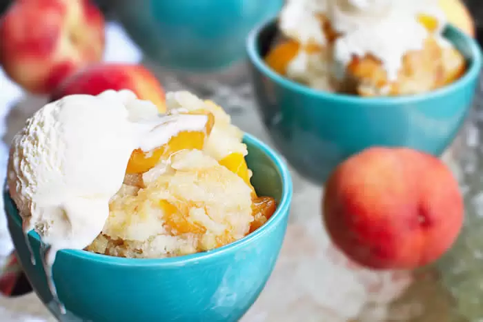 Microwave Peach Cobbler Recipe by @BlenderBabes